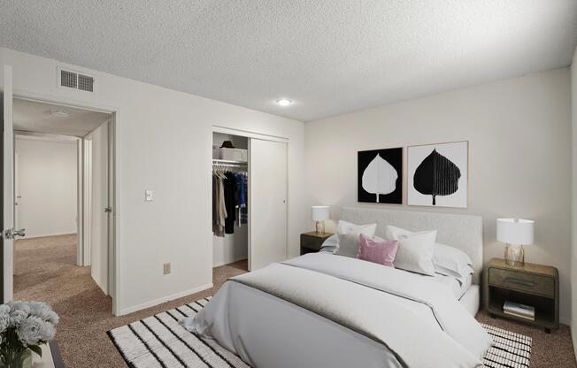2 beds, 1 bath, 819 sqft, $1,200