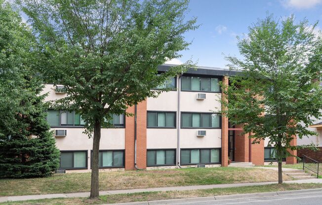 3135 Dupont