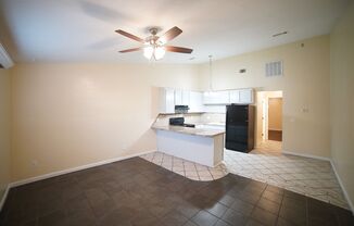 1 bed, 1 bath, 640 sqft, $1,000, Unit 1250 Continental Ct