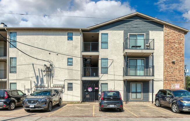 1 bed, 1 bath, 608 sqft, $1,139, Unit 226 A3 No Patio