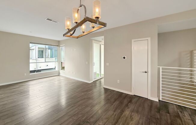 Beautiful 3-Story Townhome at Ocean Beach &amp; Point Loma for $4,700/mo.