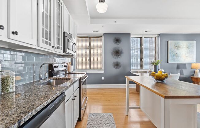 2 beds, 2 baths, 1,189 sqft, $1,560, Unit #603