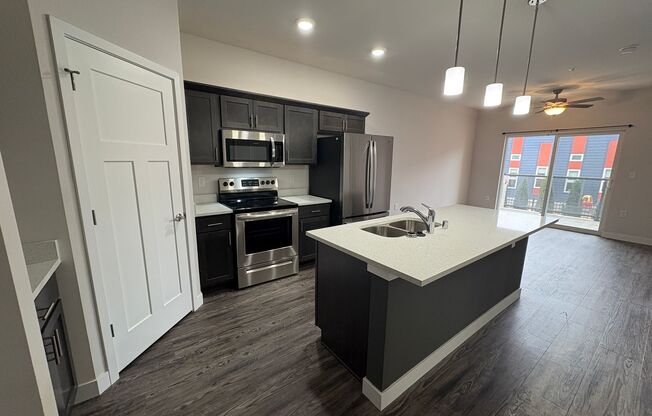 1 bed, 1 bath, 663 sqft, $1,485, Unit 4876-307