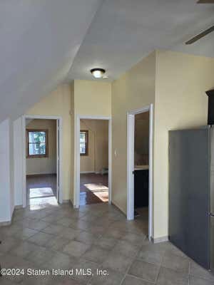 2 beds, 1 bath, 700 sqft, $2,000