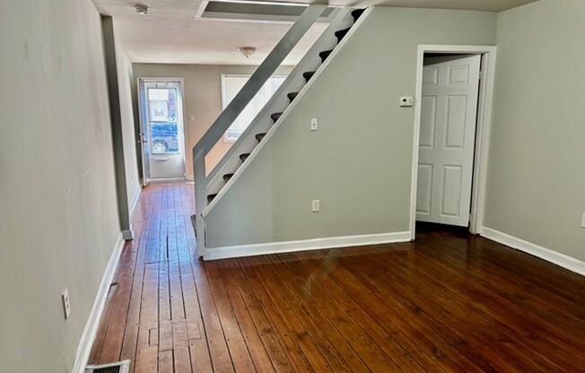 2445 East Huntingdon Street