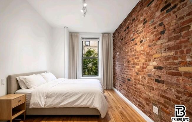 177 Thompson St