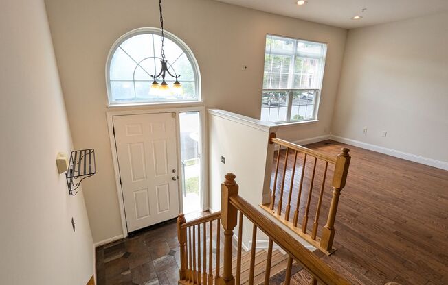 Renovated Townhouse in Frederick ready for you by mid September!