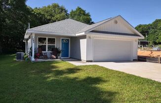 245 Averitt Place Crestview, FL 32539