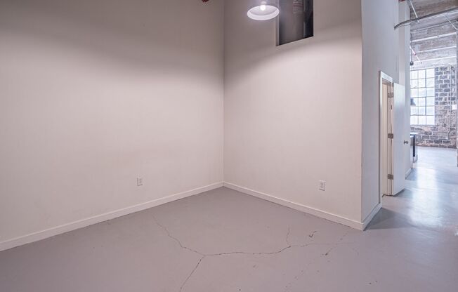 1 bed, 1 bath, $2,200, Unit #16
