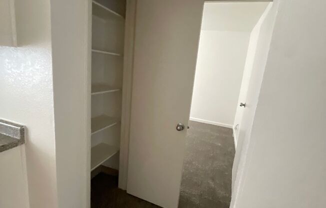 1 bed, 1 bath, 592 sqft, $999, Unit 69
