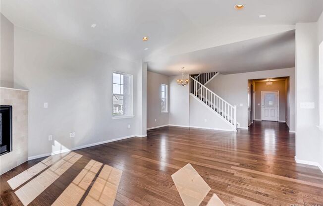 4 beds, 3.5 baths, $3,595