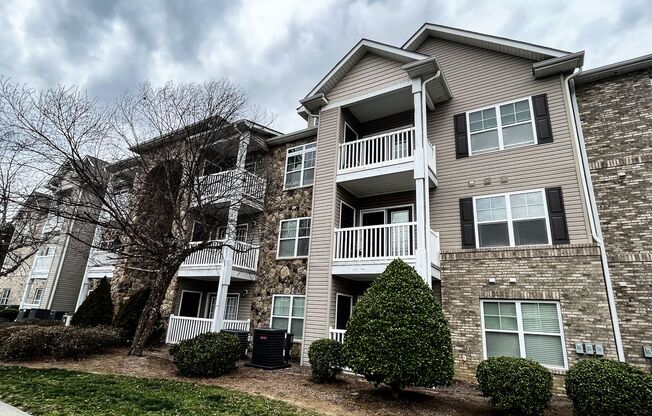 Greensboro 2 Bedroom, 2 Bathroom Condo