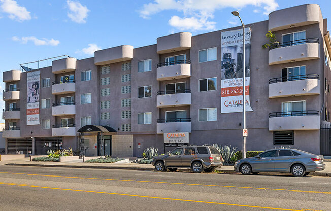 Entrance to Catalina Apartments.