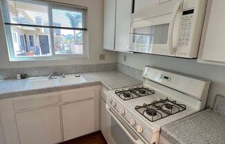 1 bed, 1 bath, $1,995, Unit 8