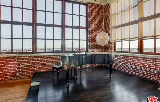 1 bed, 1.8 baths, 2,603 sqft, $9,500, Unit PH 9