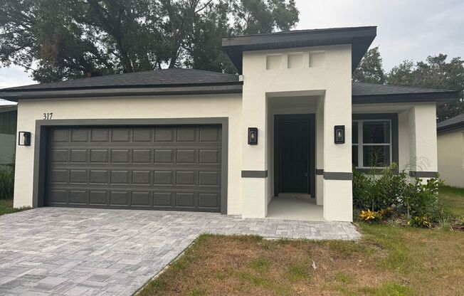 317 N MANDRAKE