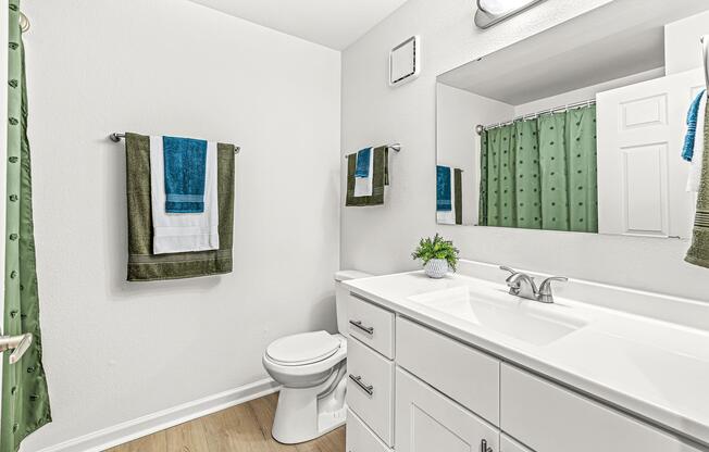 2 beds, 2 baths, 942 sqft, $1,349