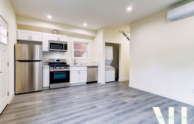 1030 West Apartments: Two, Four, & Five Bedrooms Near USC Campus!