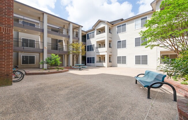 3 beds, 2 baths, $2,800