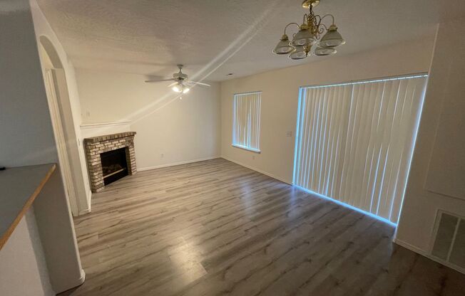 3 beds, 2.5 baths, 1,180 sqft, $1,800, Unit 2128-4855