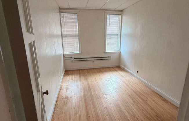 1 bed, 1 bath, 350 sqft, $625, Unit 314