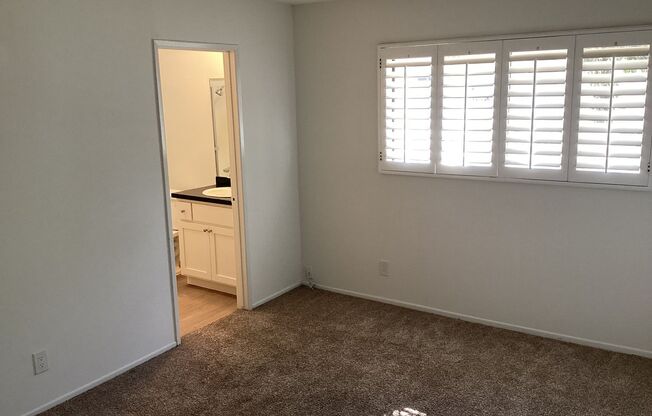 2 beds, 2 baths, 728 sqft, $2,498, Unit 204