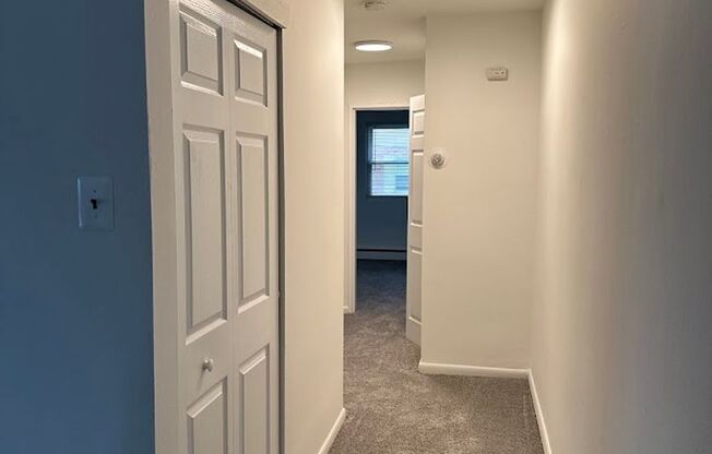 2 beds, 1 bath, 930 sqft, $1,490, Unit 48