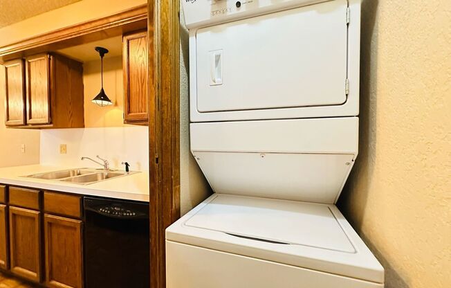 2 beds, 2 baths, $1,245, Unit # 19
