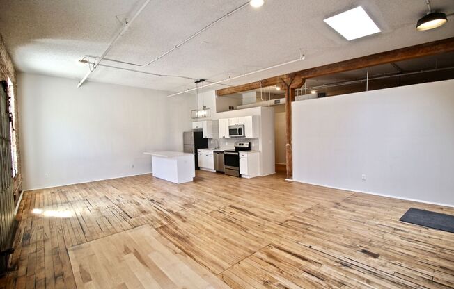 1 bed, 1 bath, 1,093 sqft, $1,575, Unit 408