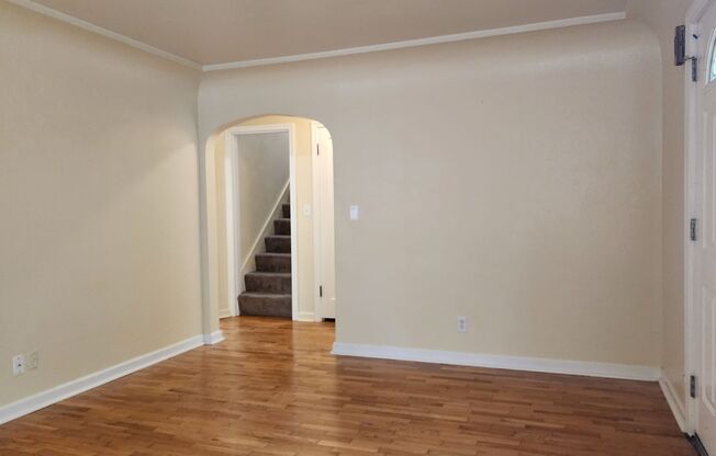 3 beds, 1 bath, $2,295