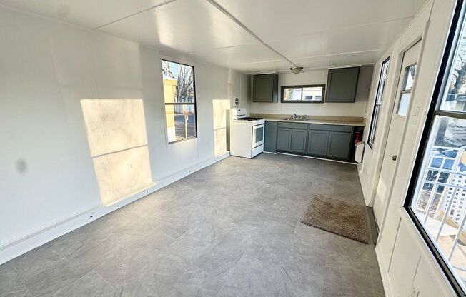 Renovated One Bedroom Mobile Home