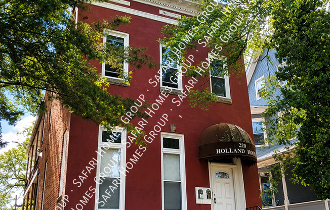 220 S AUGUSTA AVE
