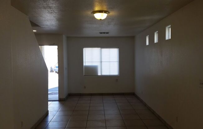 Spacious 4BD/3BA Home with Mountain Views in Las Vegas!
