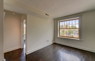 3 beds, 2 baths, 736 sqft, $2,695, Unit 36