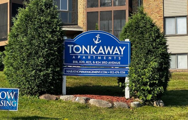 2 beds, 1 bath, 756 sqft, $1,480, Unit 822-301