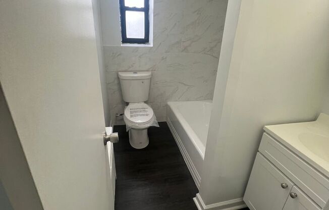 1 bed, 1 bath, 800 sqft, $1,600, Unit 158-102