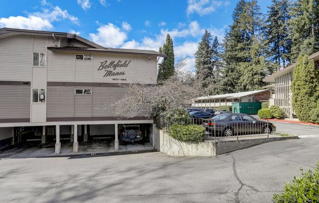 1 bed, 1 bath, 700 sqft, $2,295, Unit 33