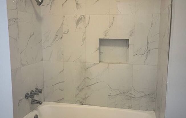 2 beds, 1.5 baths, $1,350, Unit 4437
