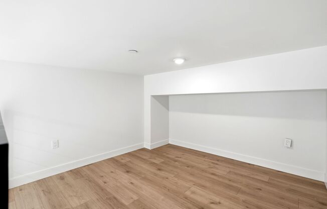 Studio, 1 bath, 473 sqft, $2,045, Unit 203-D