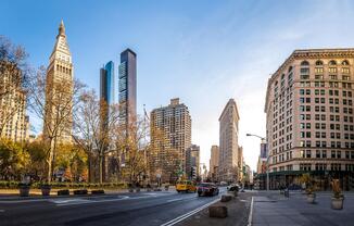 150 E 34th St