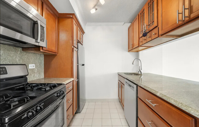 1 bed, 1 bath, 633 sqft, $4,695, Unit 8S