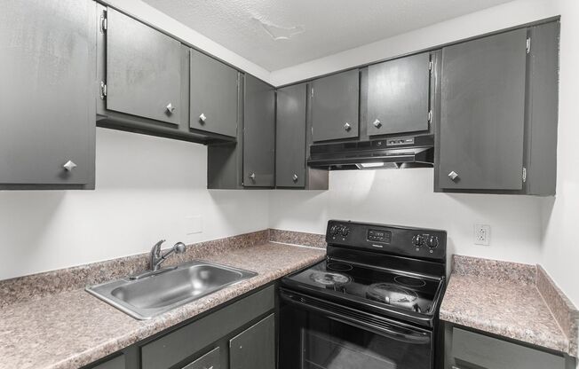 1 bed, 1 bath, 558 sqft, $825