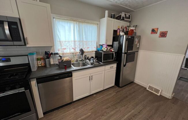 2 beds, 1 bath, $1,600, Unit Allentown