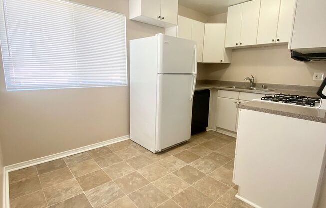 2 beds, 1 bath, 750 sqft, $2,050