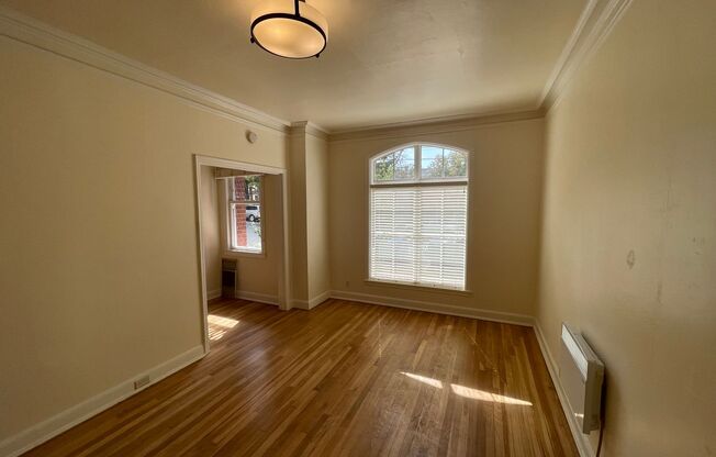 2709 Dwight Way