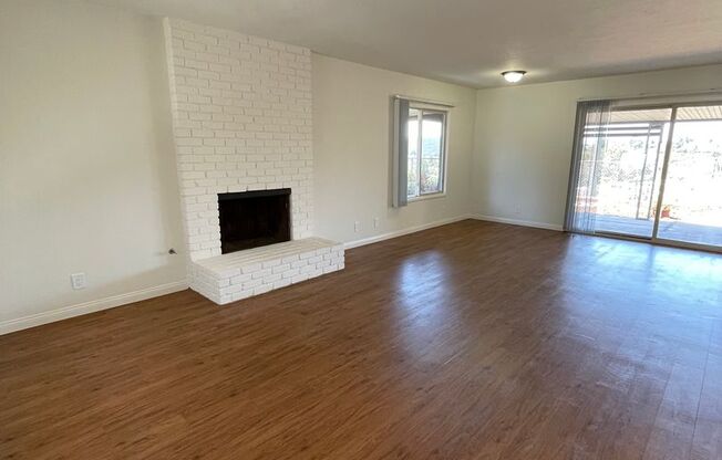 Terrific 3Br +/2Ba Single story house with  Back Yard and Views in Rancho Penasquitos