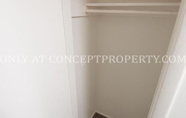 1 bed, 1 bath, 600 sqft, $1,165, Unit B10