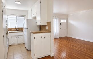 Spacious Beverly Hills 1 Bedroom with Covered Parking at 216 S. Gale Dr Beverly Hills, CA 90211
