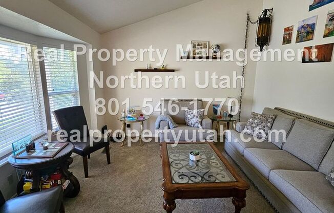 4 beds, 3 baths, $2,500