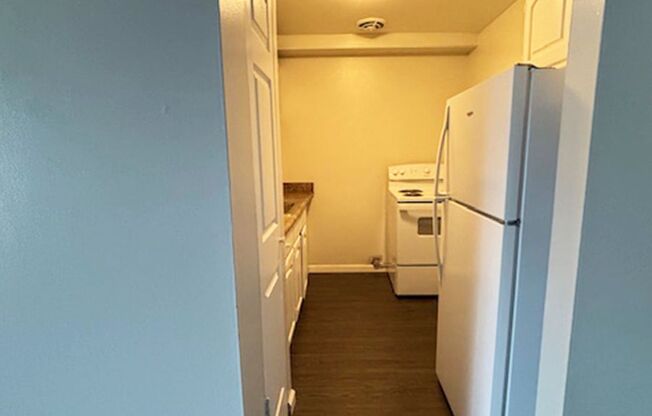 1 bed, 1 bath, 560 sqft, $815, Unit 725-13